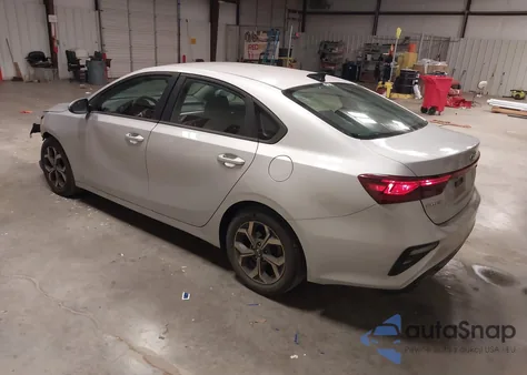 2021 Kia Forte Lxs z USA, uszkodzony, nr VIN 3KPF24AD1ME378113